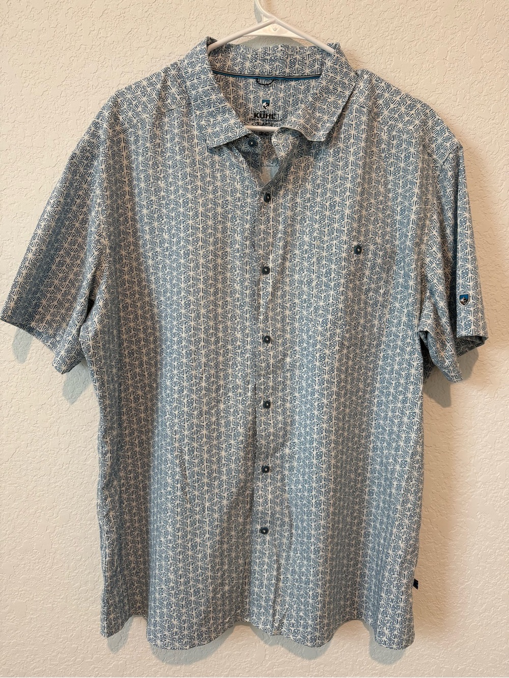 Kuhl Men's Light Blue Patterned Short-Sleeve Button-Down Shirt